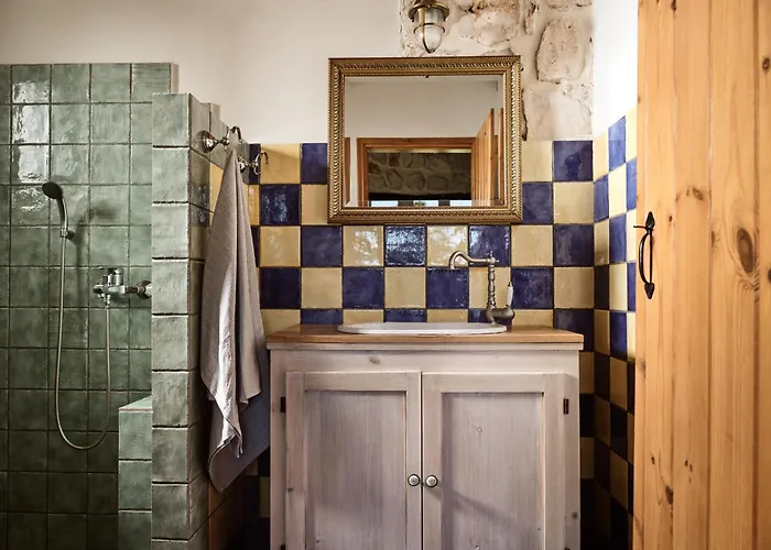 Strofilia Stone Residences *