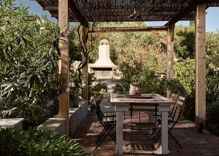 Strofilia Stone Residences *